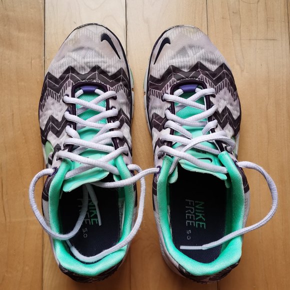 Nike Women's Free TR Fit 3 Print Training Sneakers - Picture 3 of 11
